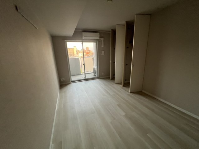 居室・リビング　同物件別部屋写真