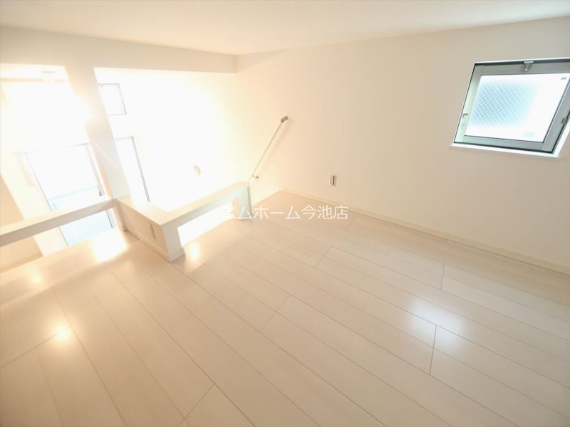 その他部屋・スペース　ロフト6.4帖　換気良好　収納として使用もできます