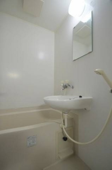 バス・シャワールーム　他号室のお写真です