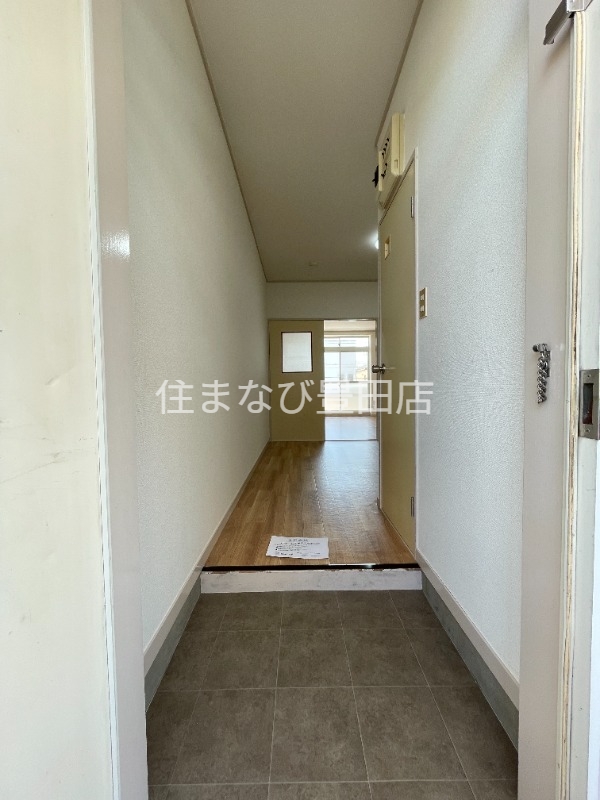 玄関　別部屋写真