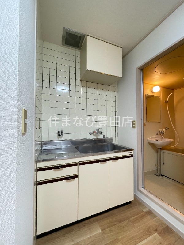 キッチン　別部屋写真