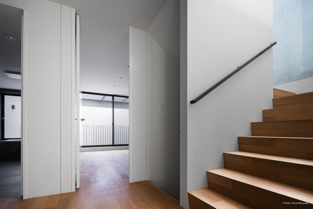 その他部屋・スペース　階段、ホールもゆとりの設計、エレベーター設置スペースも確保。