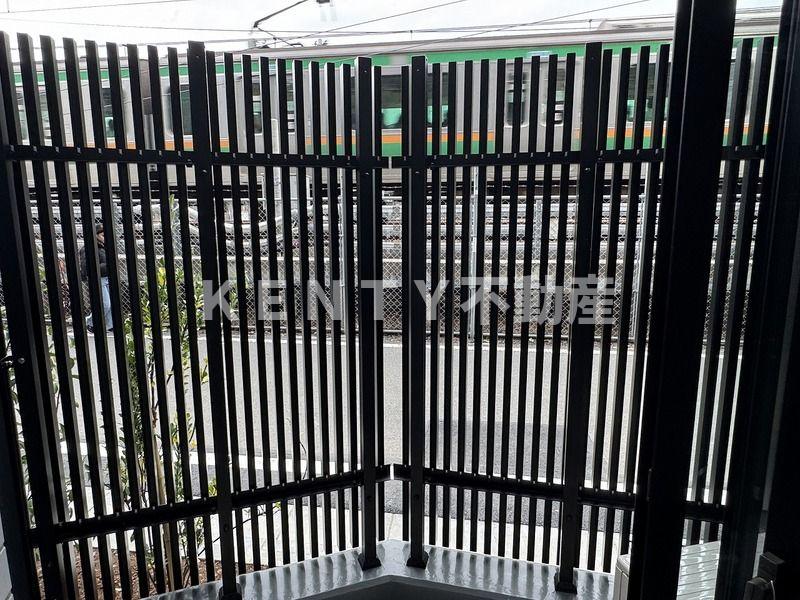 バルコニー　落ち着いた時間を過ごせるバルコニーです