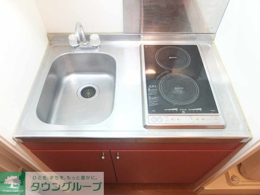 キッチン　仕様、設備は現況と異なる場合があります。