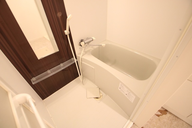 バス・シャワールーム　※別室の参考写真の為、現況優先です。