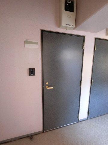 エミュウビル西千葉の玄関写真