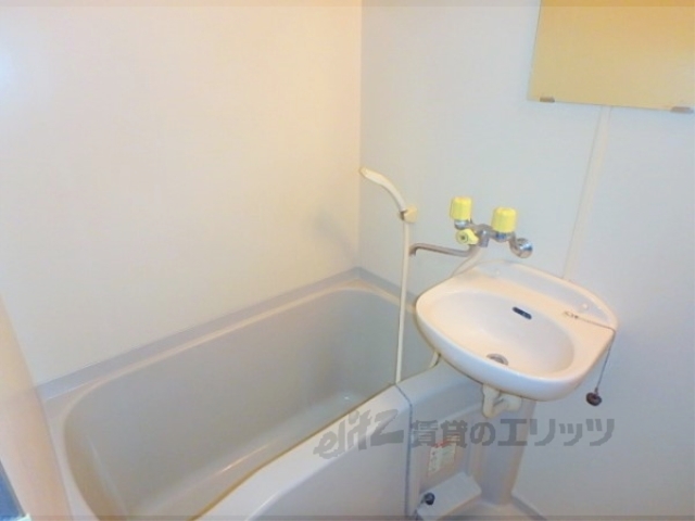 バス・シャワールーム　バス