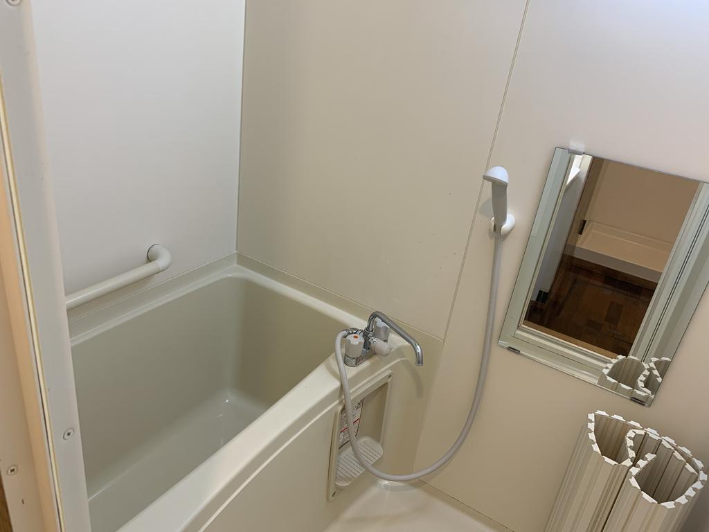 バス・シャワールーム　バス、トイレ、洗面別。