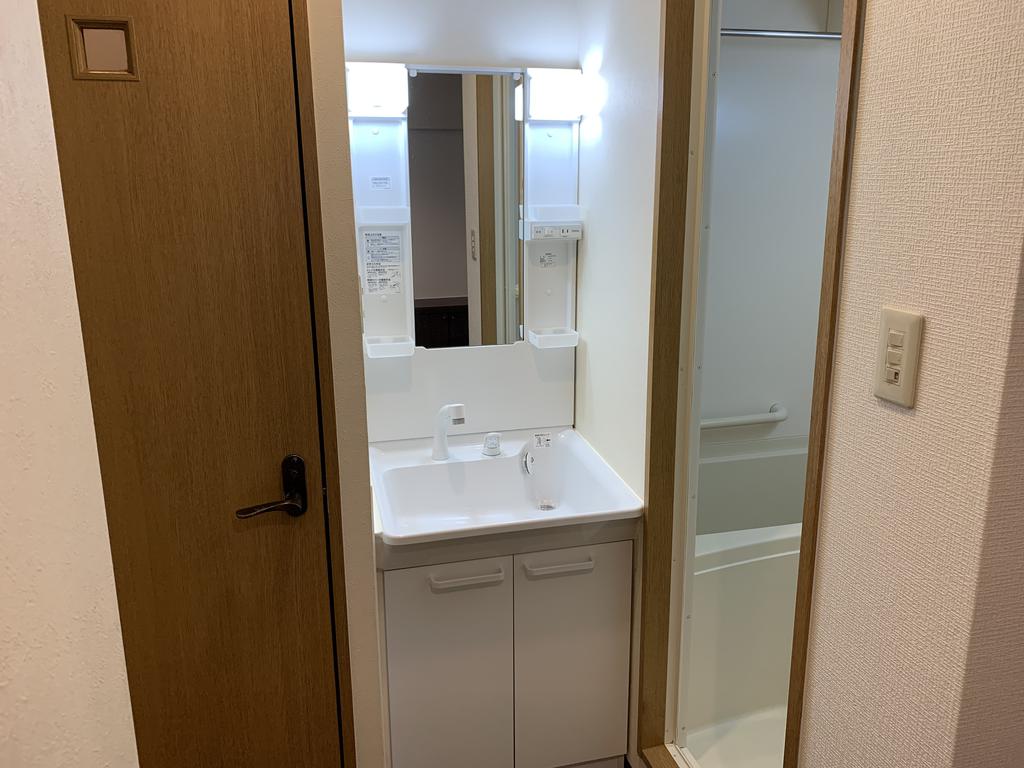 洗面設備　バス、トイレ、洗面別。