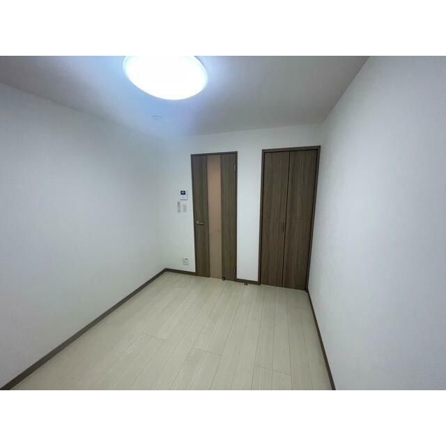 居室・リビング　写真は別の部屋となります。