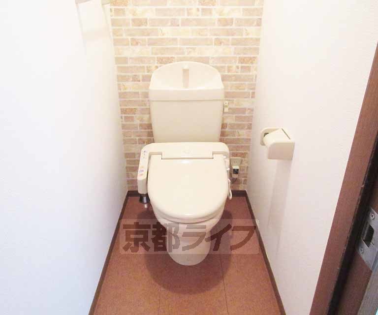 トイレ　ウォシュレット付き・