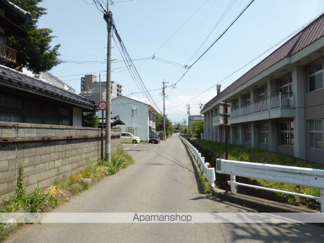 コンビニ　ローソン（コンビニ）まで454m