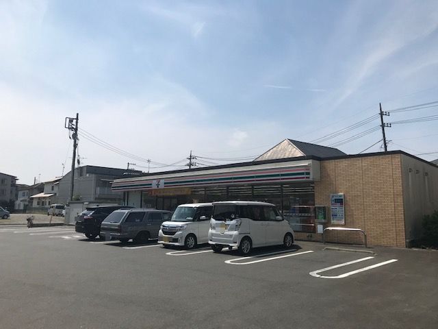 コンビニ　セブンイレブン鶴巻南４丁目6-5（コンビニ）まで955m