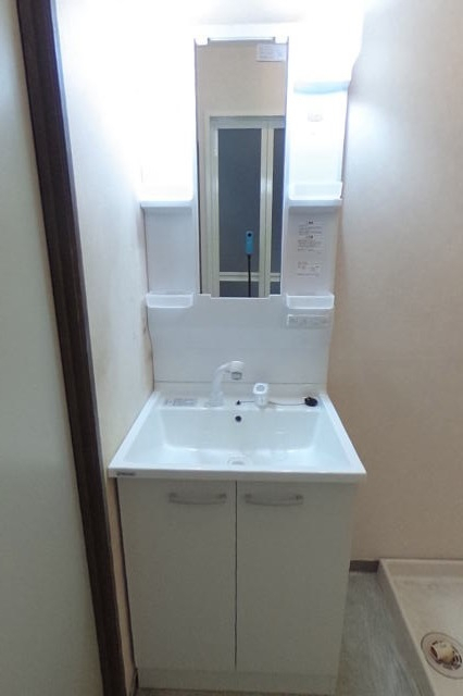 洗面設備　同仕様