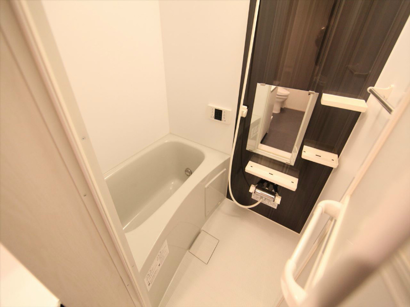 バス・シャワールーム　追い焚き・オートバス機能付お風呂