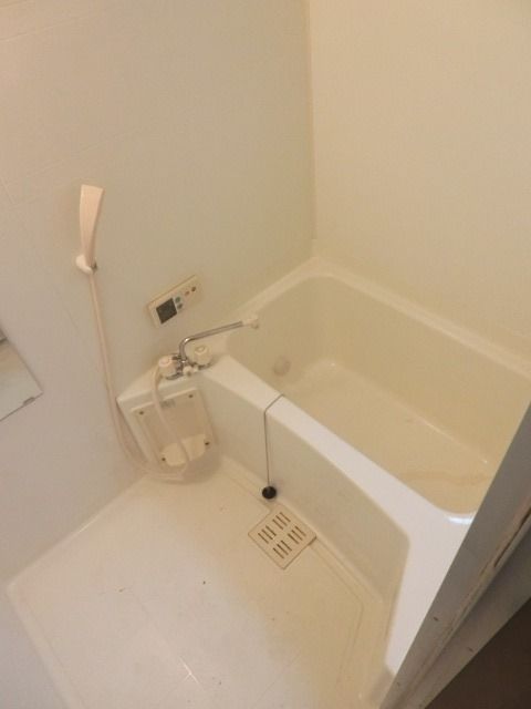 バス・シャワールーム　経済的な追い焚きバス