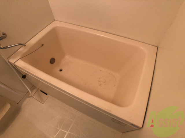 バス・シャワールーム　追い焚き機能が付いているのでいつでも温かいお風呂に入れますよ