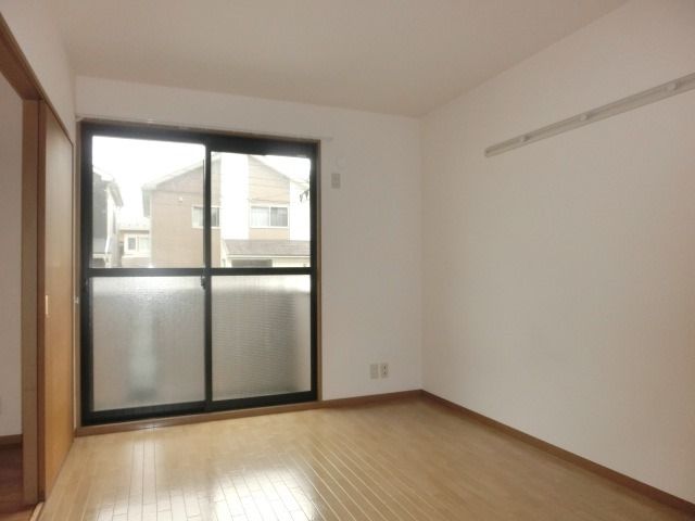 その他部屋・スペース　採光の良い明るいお部屋です