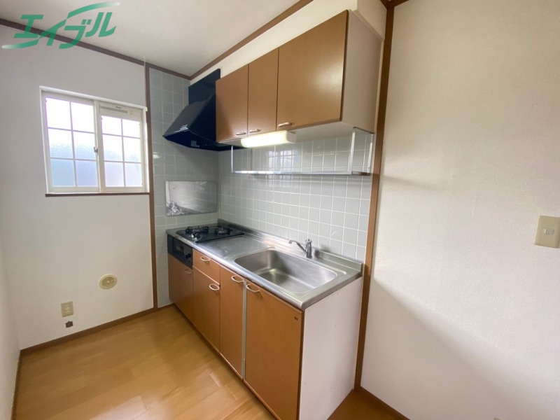 キッチン　別部屋参考写真です。