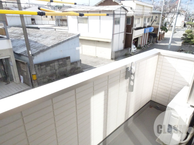 バルコニー　南向きなのでお洗濯物が乾きやすい！