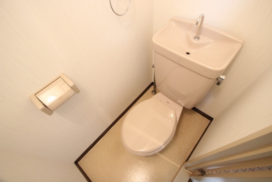 トイレ　※別部屋の写真です