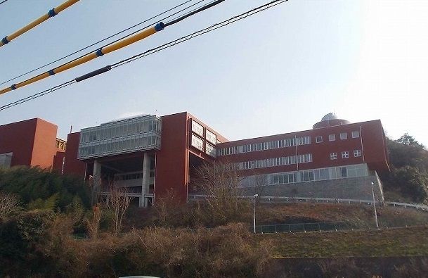 高校・高専　智辯学園和歌山高等学校様（高校・高専）まで750m