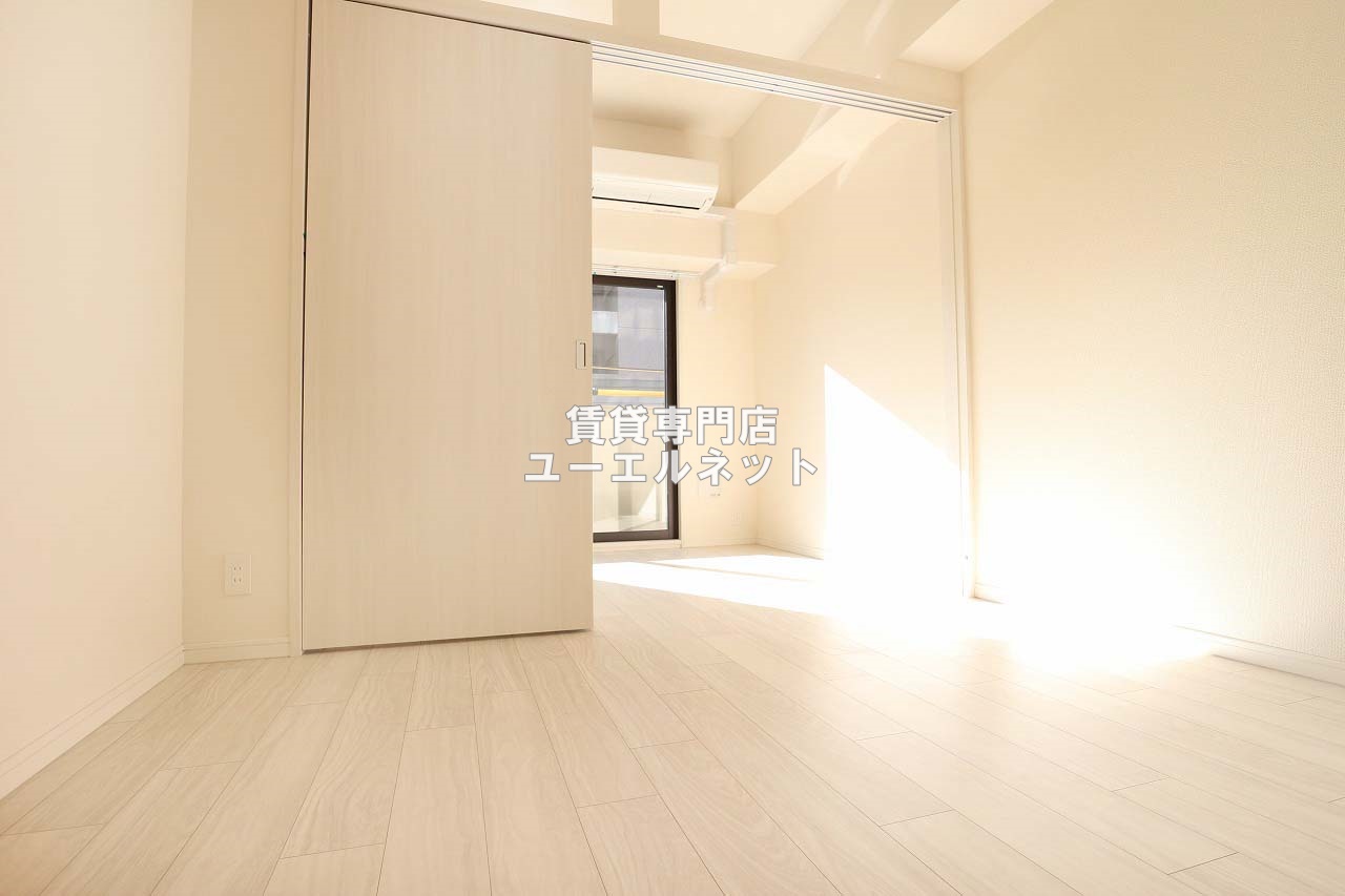 居室・リビング　ゆったりとくつろげる、落ち着きのある居室空間です