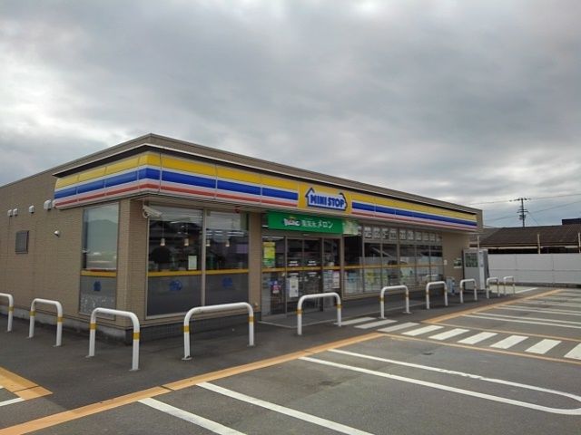 コンビニ　ミニストップ観音寺木之郷店（コンビニ）まで1900m