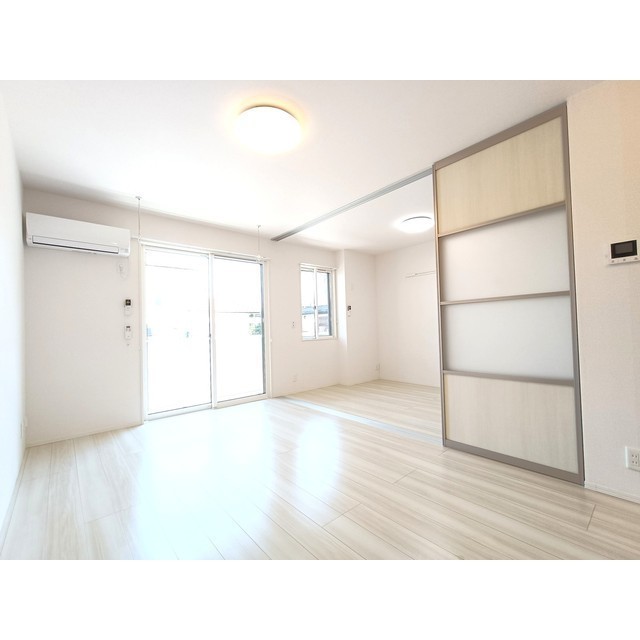 居室・リビング　注）写真はイメージです。