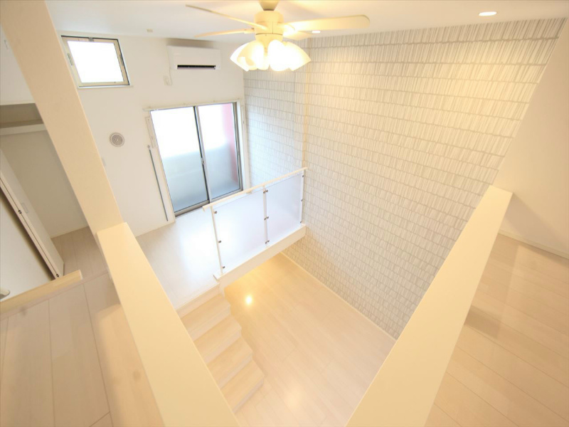 バルコニー　ＤＫ6帖　洋室4.2帖　上段ロフト5.1帖　下段ロフト2帖