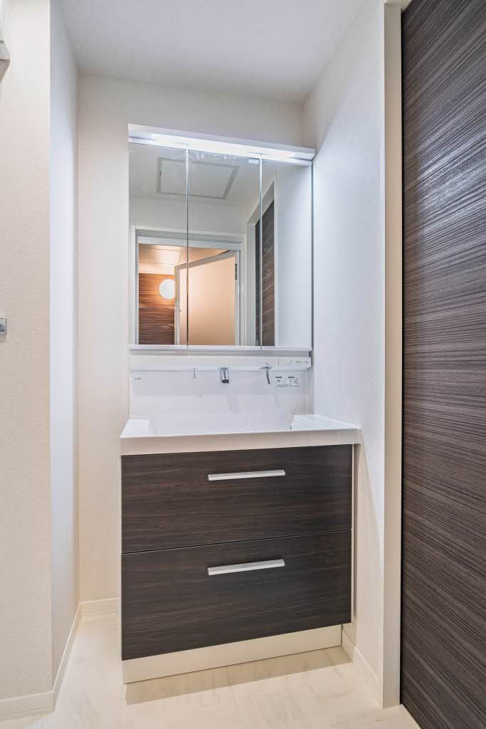 洗面設備　洗面化粧台