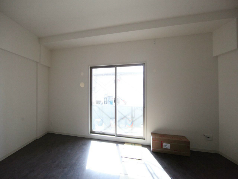 バルコニー　南面バルコニー　日当り良好