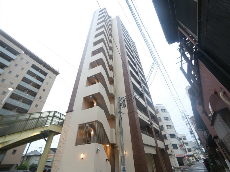 建物外観　外観　デザイナーズ　防犯カメラ付　オートロック