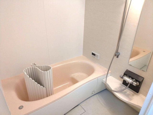 バス・シャワールーム　一坪風呂