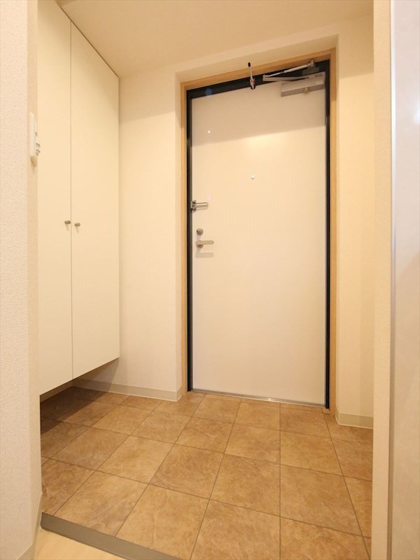 玄関　玄関（シューズボックス充実）