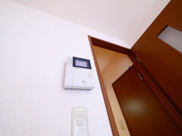 セキュリティ　モニター付きインターホンです