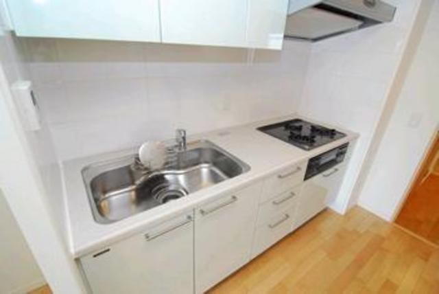 キッチン　３口ガスシステムキッチン