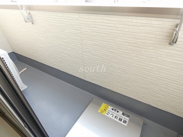 バルコニー　洗練された清潔感漂う清楚な仕上がり