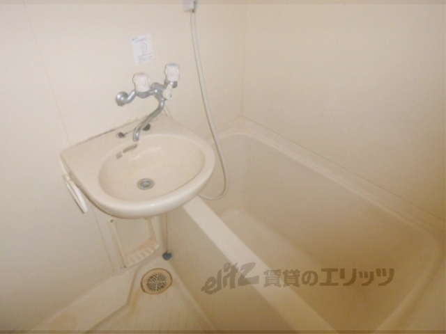 バス・シャワールーム　バス