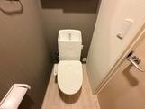 ベラ フェリシア 亀川中央のトイレ写真