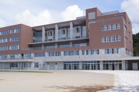 高校・高専　私立小松大谷高校（高校・高専）まで4611m