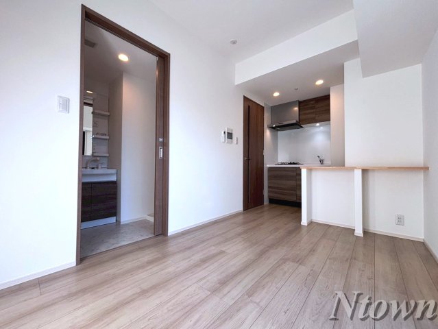 居室・リビング　こちらの居間で趣味の時間をお楽しみください