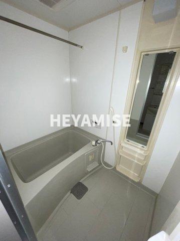 バス・シャワールーム　※反転間取りの別の階のお部屋の画像です※現況を優先します