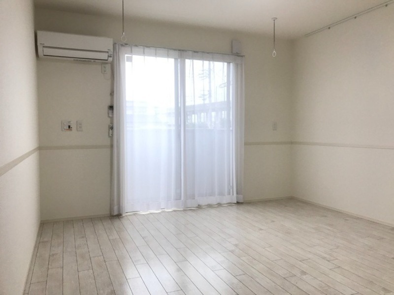 居室・リビング　図面と現状に相違がある場合には現状を優先