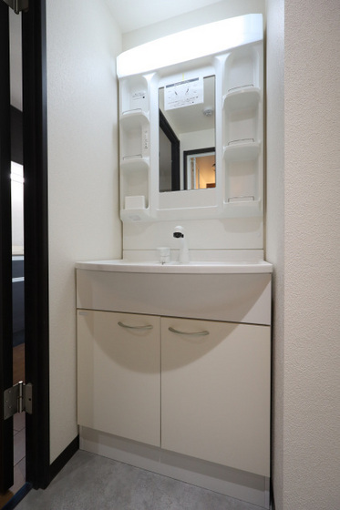 洗面設備　※別部屋の写真です