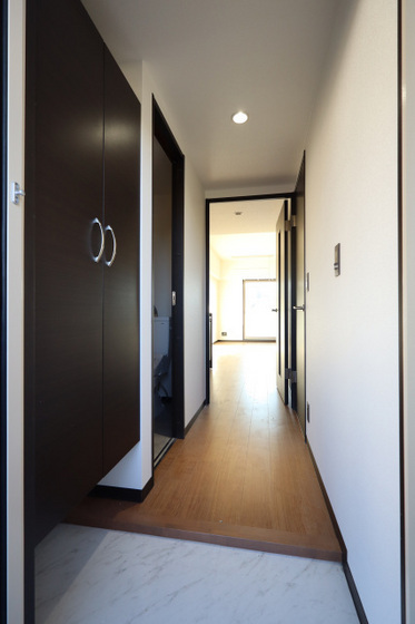 玄関　※別部屋の写真です