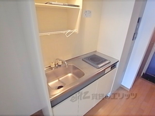 キッチン　電気コンロ１口つき