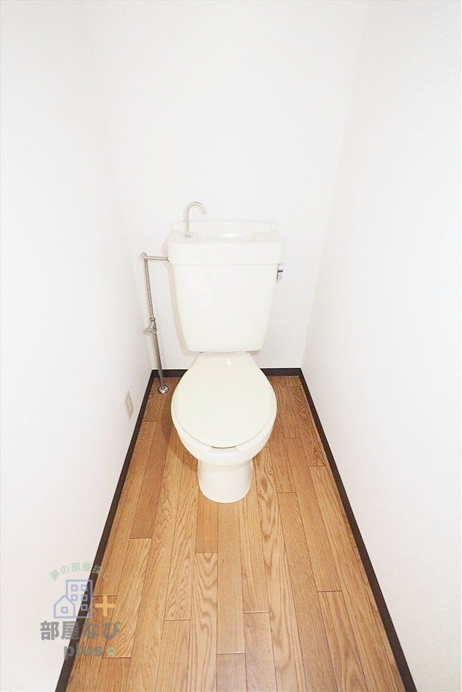 トイレ　※他号室写真です