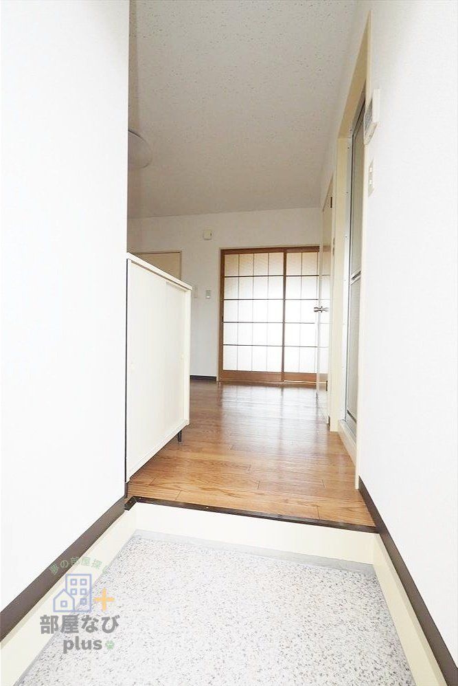 玄関　※他号室写真です