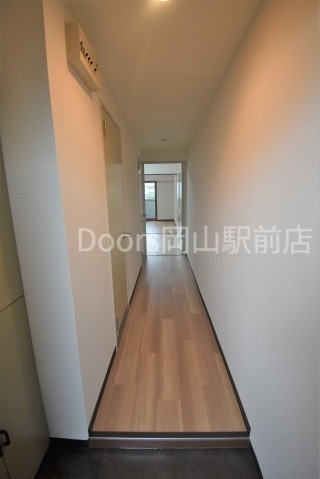 玄関　※他号室の写真になります